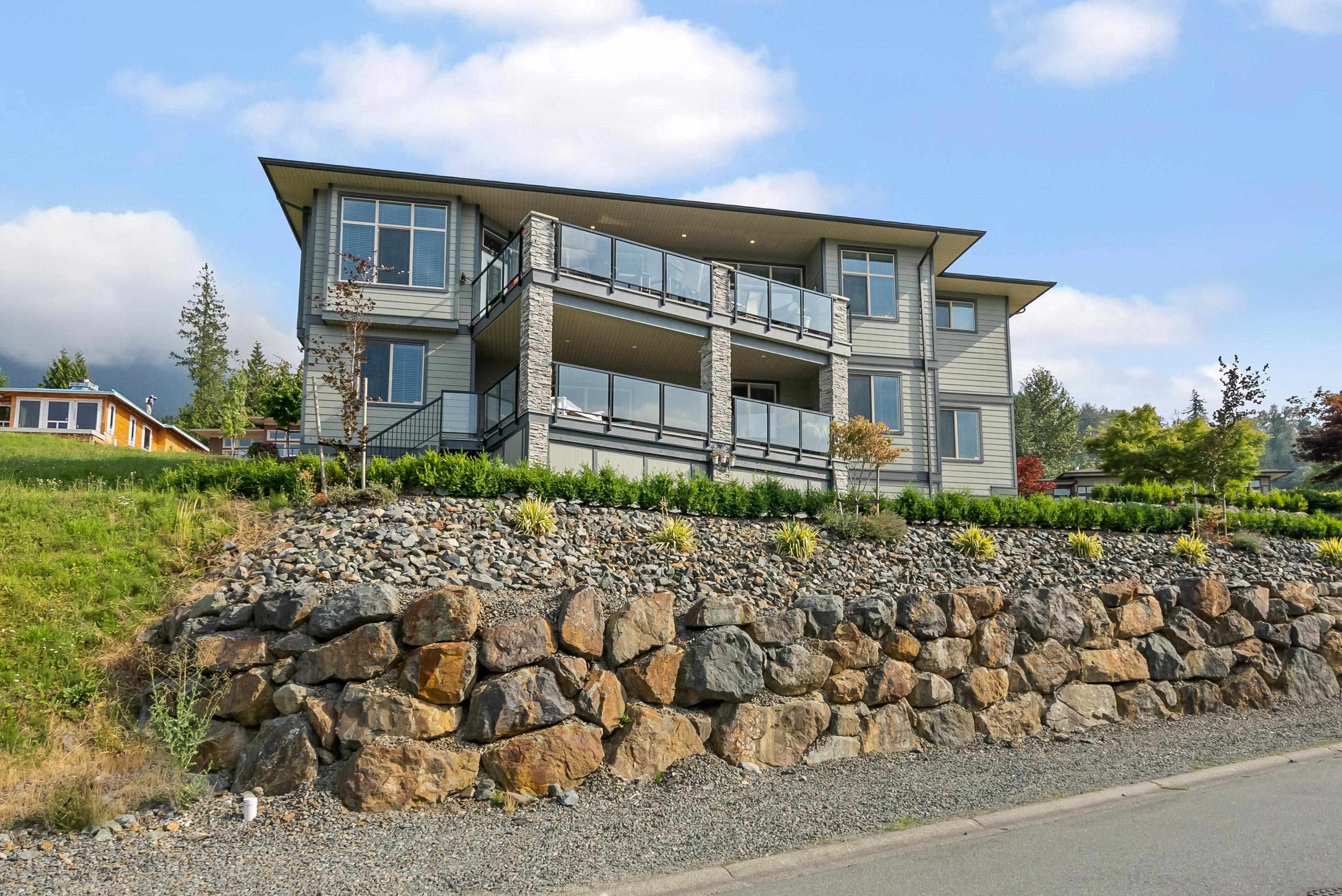 153 51075 Falls Court, Chilliwack, BC, V4Z 1K7 R2716009 Sarah Toop