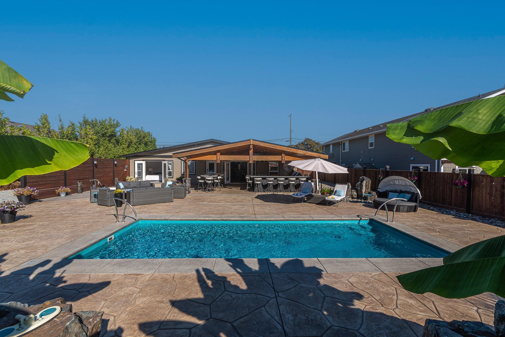 2485 Ross Road, Abbotsford, BC, V4X 1J3 R2720151 Susanne Walton