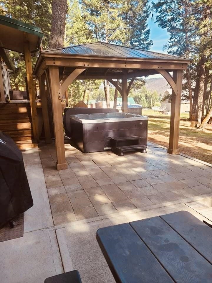 3062 Loon Lake Road, No City Value, BC, V0K 1H1 R2719638 Jag and