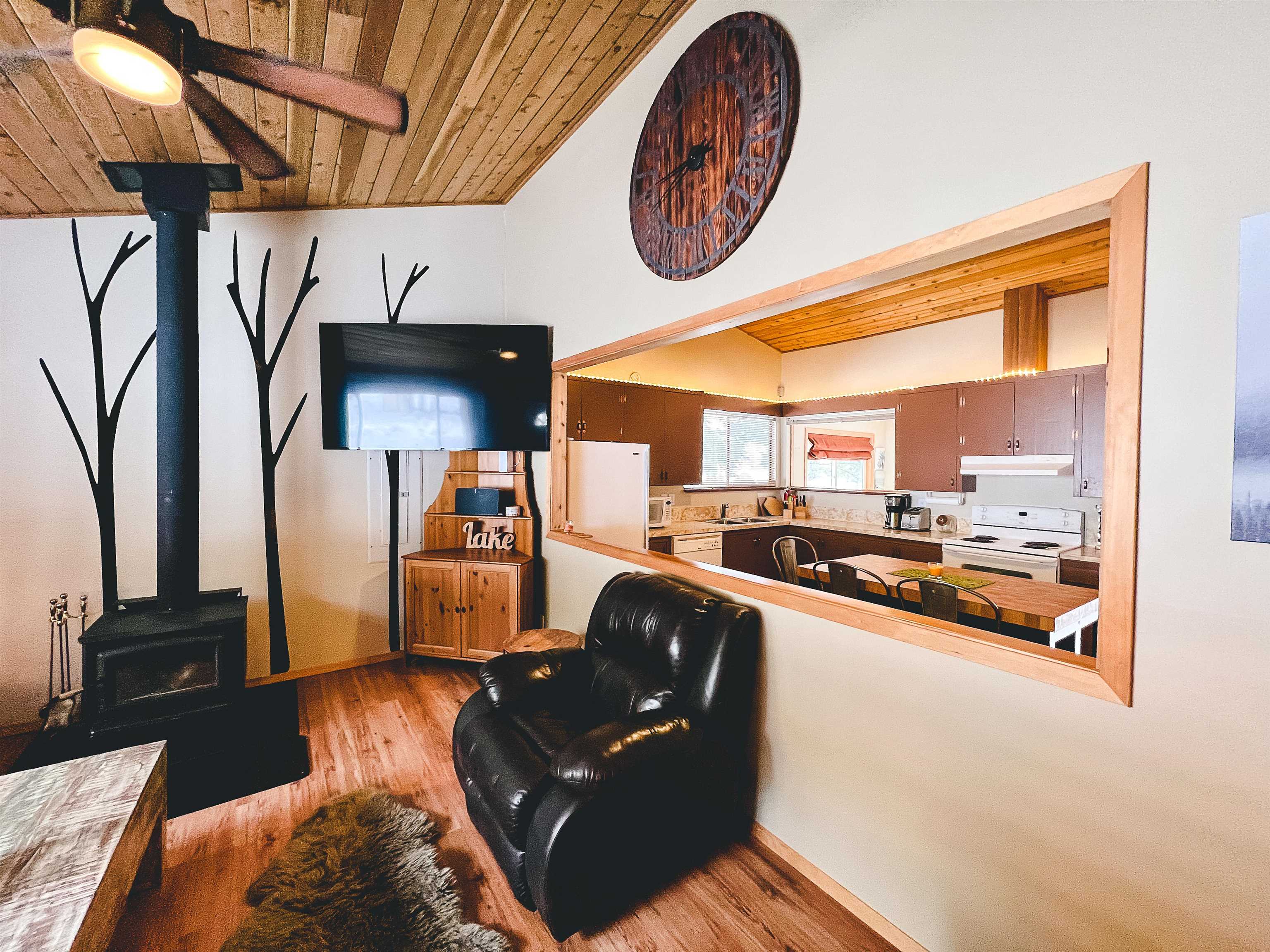 3062 Loon Lake Road, No City Value, BC, V0K 1H1 R2719638 Jag and