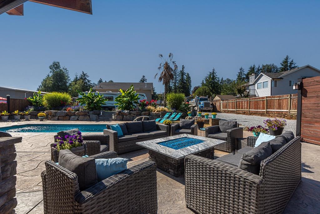 2485 Ross Road, Abbotsford, BC, V4X 1J3 R2720151 Susanne Walton