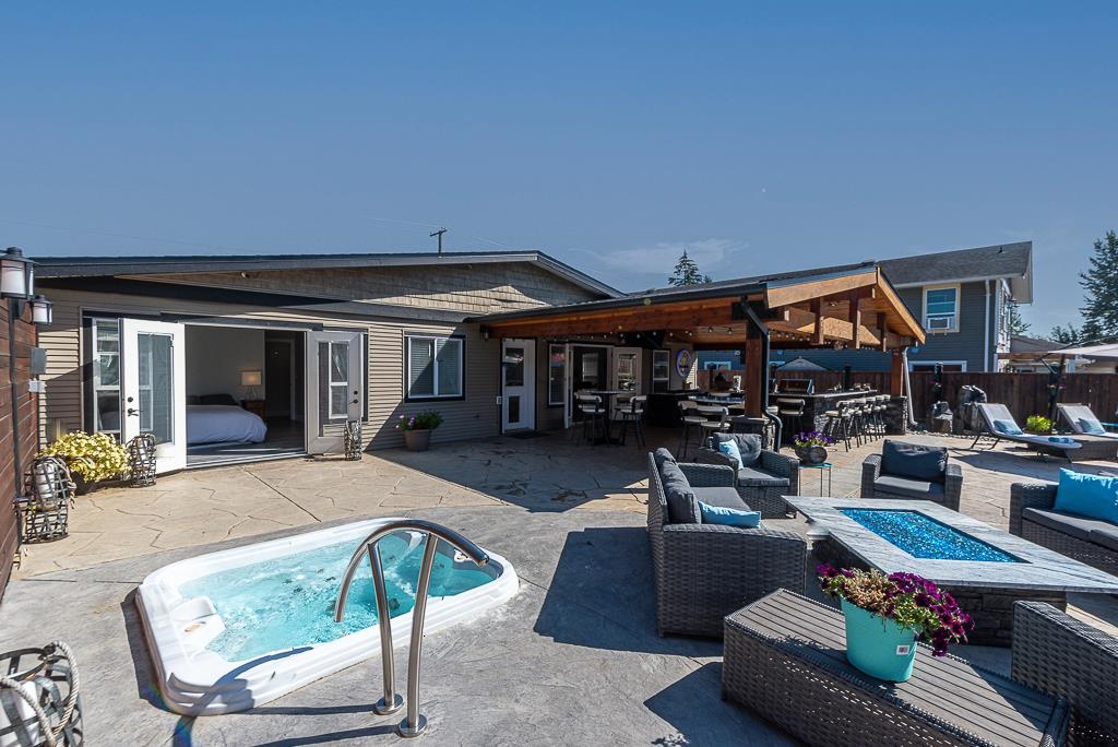 2485 Ross Road, Abbotsford, BC, V4X 1J3 R2720151 Susanne Walton