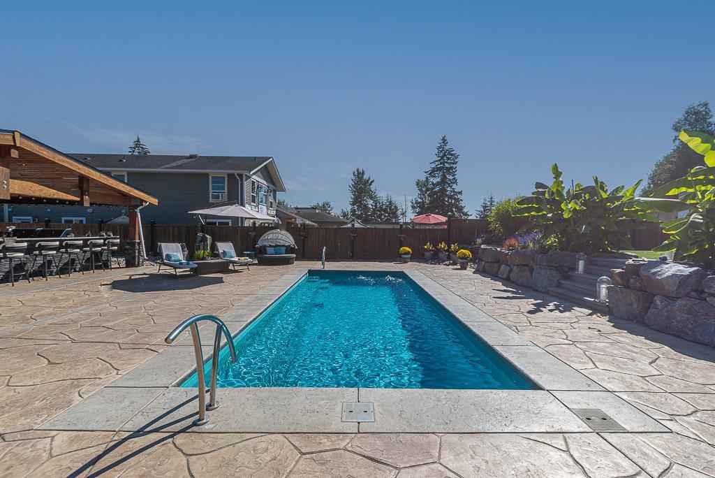 2485 Ross Road, Abbotsford, BC, V4X 1J3 R2720151 Susanne Walton