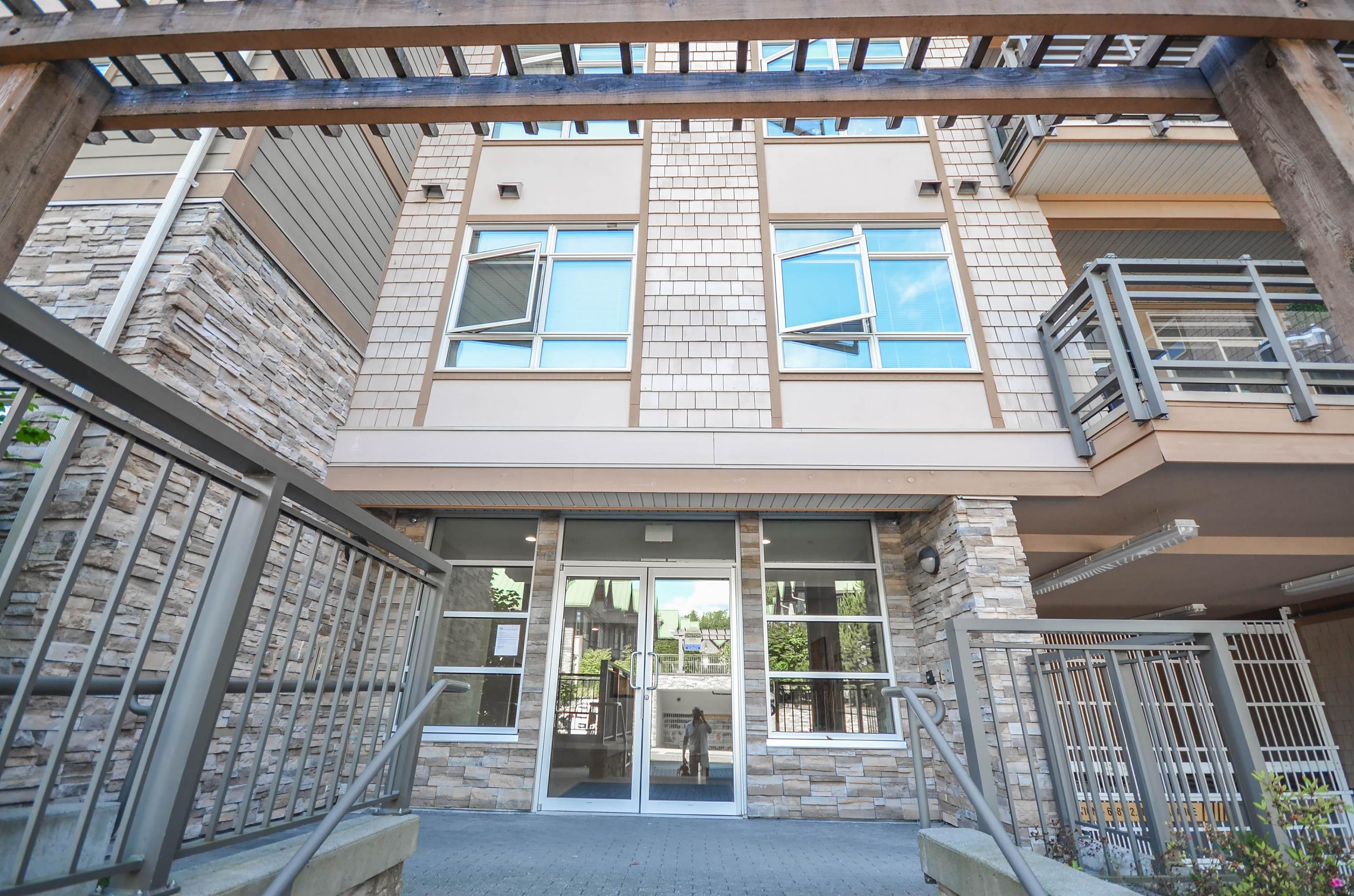 205 3294 Mt Seymour Parkway, North Vancouver, BC, V7H 0B1 R2725776