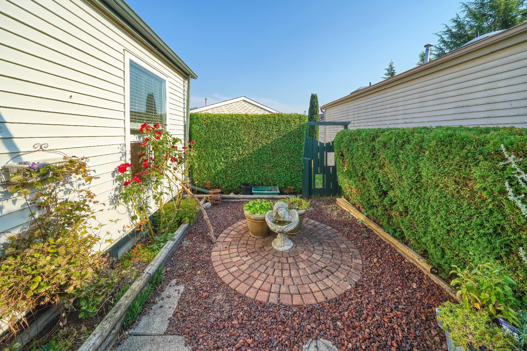 76 2345 Cranley Drive, Surrey, BC, V4A 9G5 • R2730002 • Whitestone