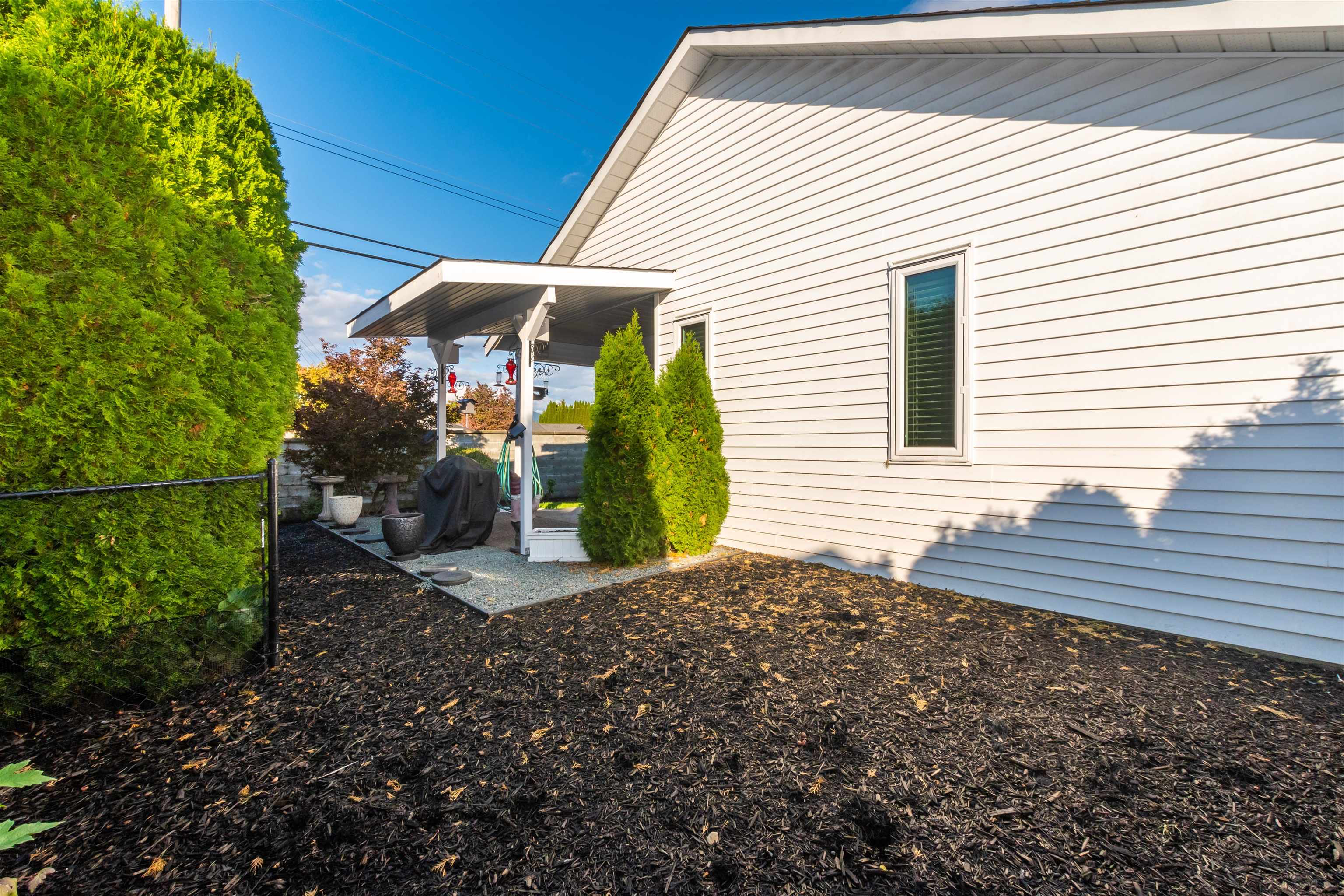  1 46244 Brooks Avenue, Chilliwack, BC R2735147 Your Specialist