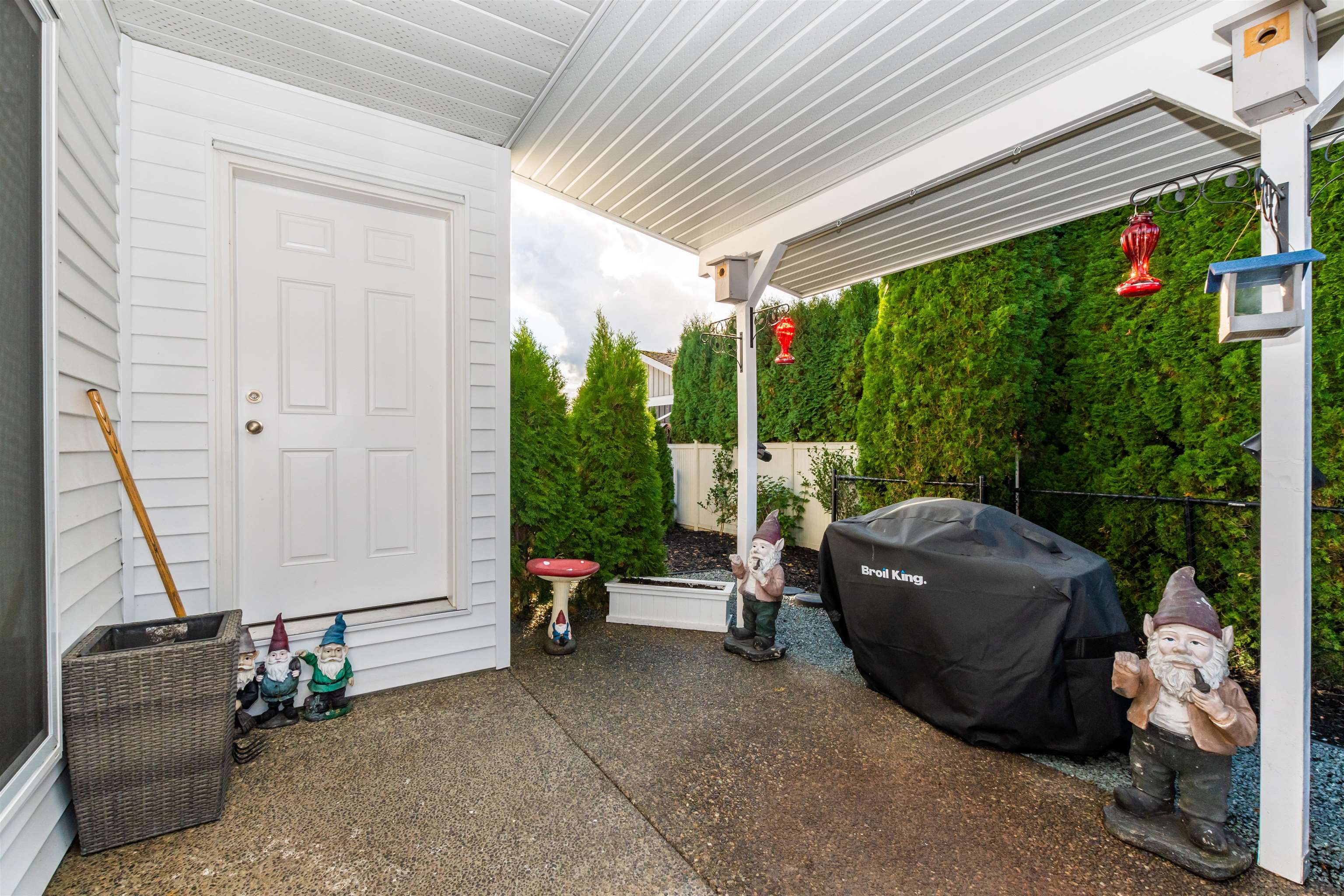  1 46244 Brooks Avenue, Chilliwack, BC R2735147 Your Specialist