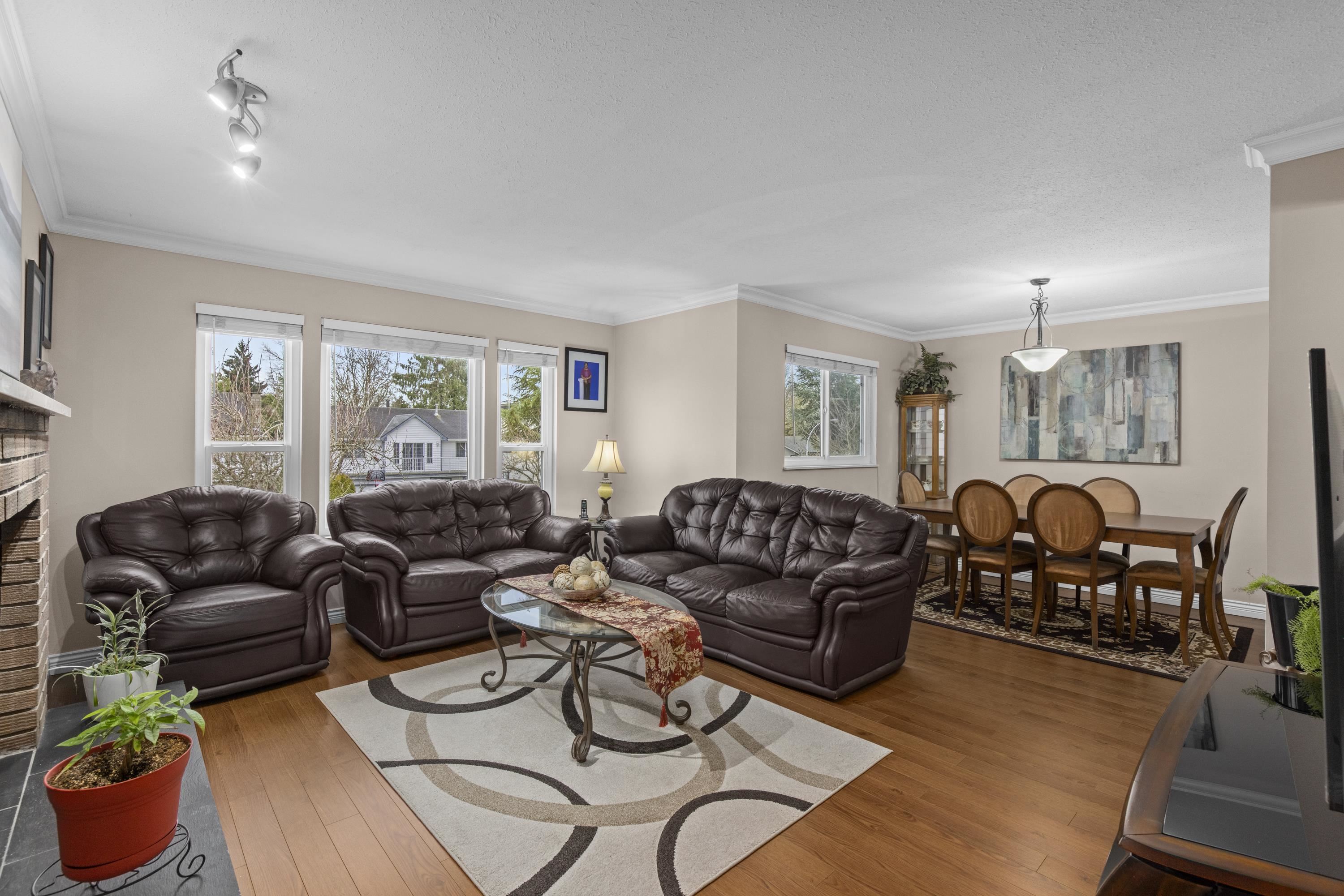 13727 90 Avenue, Surrey, BC, V3V 7N6 R2747053 Sonny Mann Real Estate