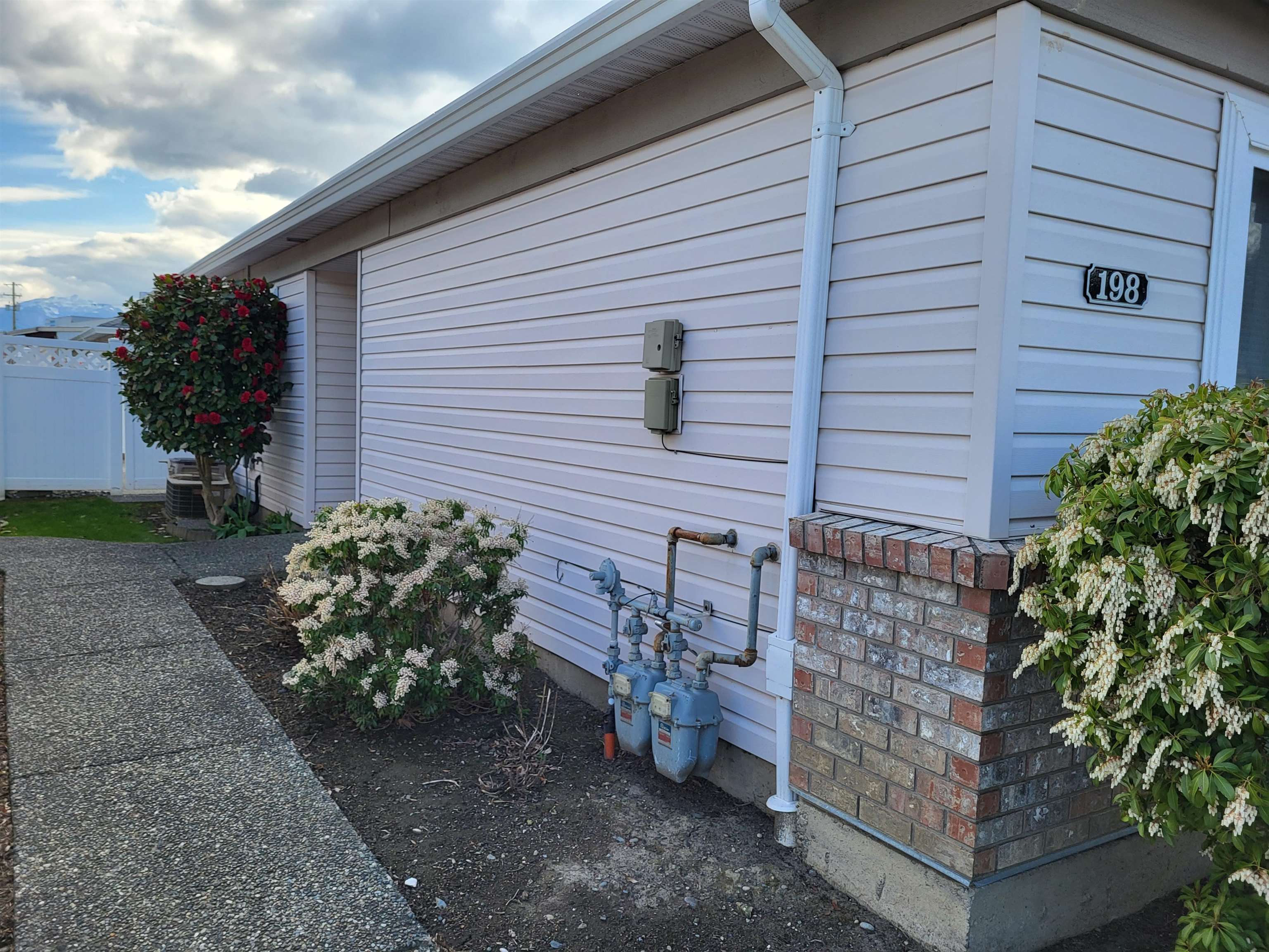  198 8485 Young Road, Chilliwack, BC R2765899 Your Specialist For