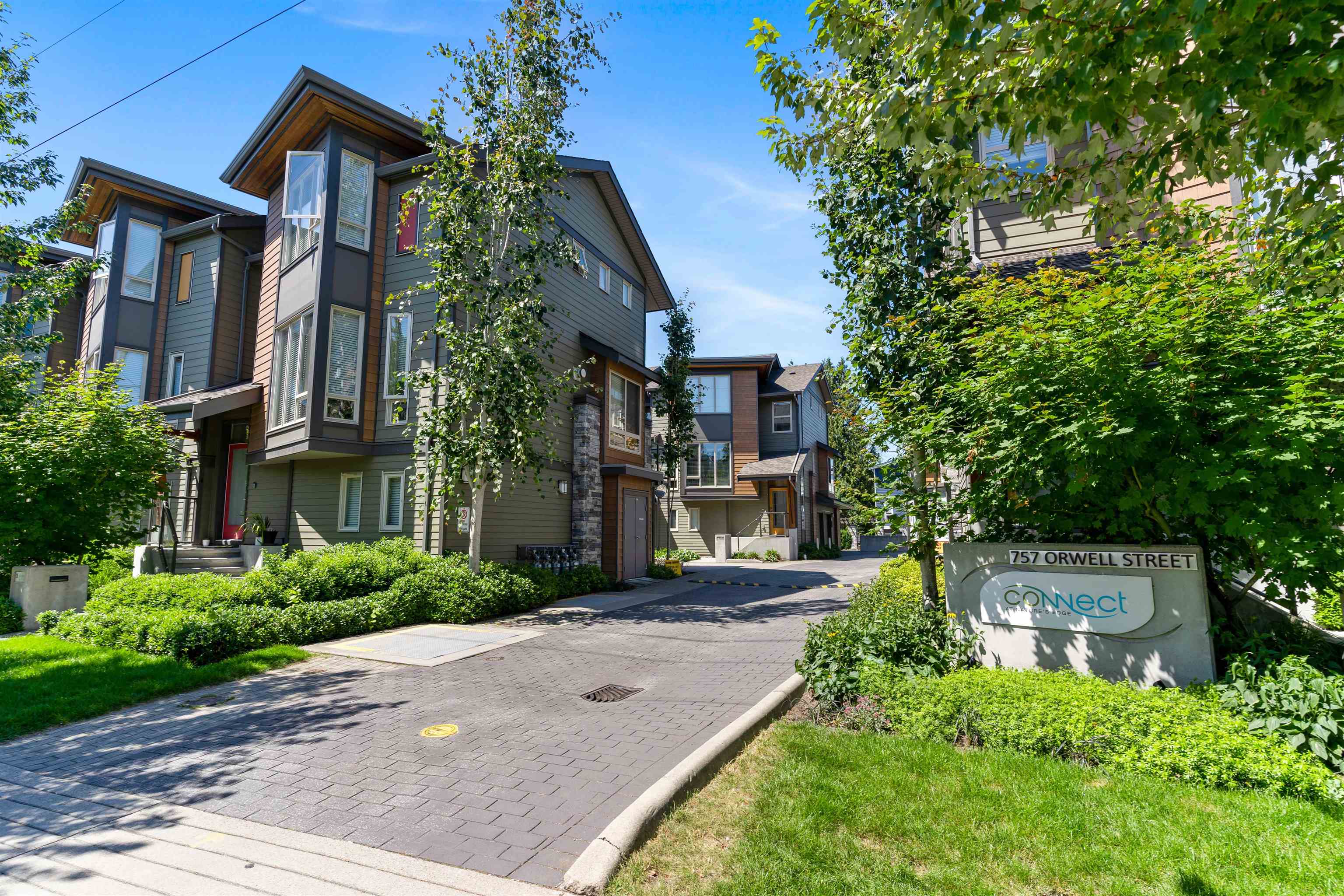 10, 757 Orwell Street, North Vancouver, BC, V7J 3K6 R2794366 Zare