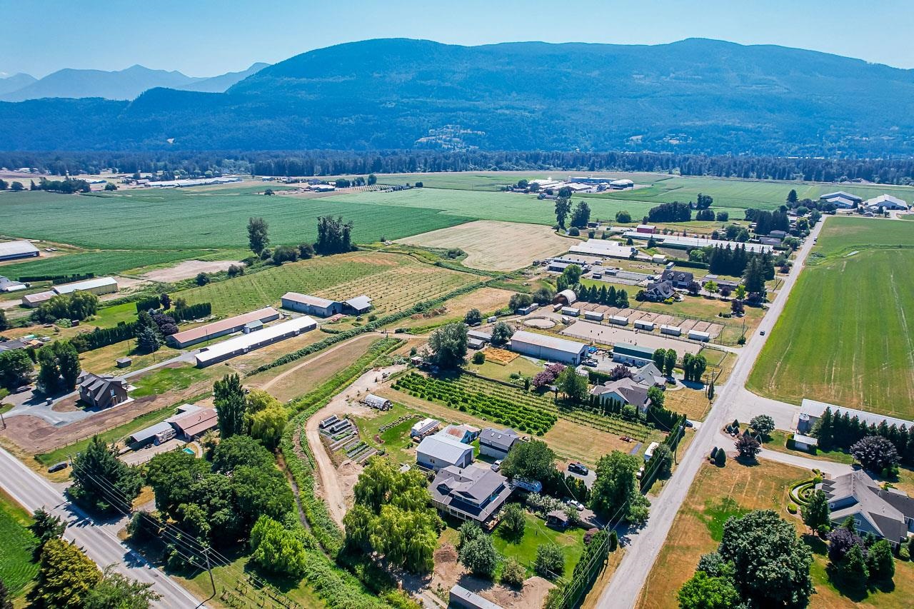 42050 Keith Wilson Road, Chilliwack, BC, V2R 4B2 R2798991 Amy Brattebo