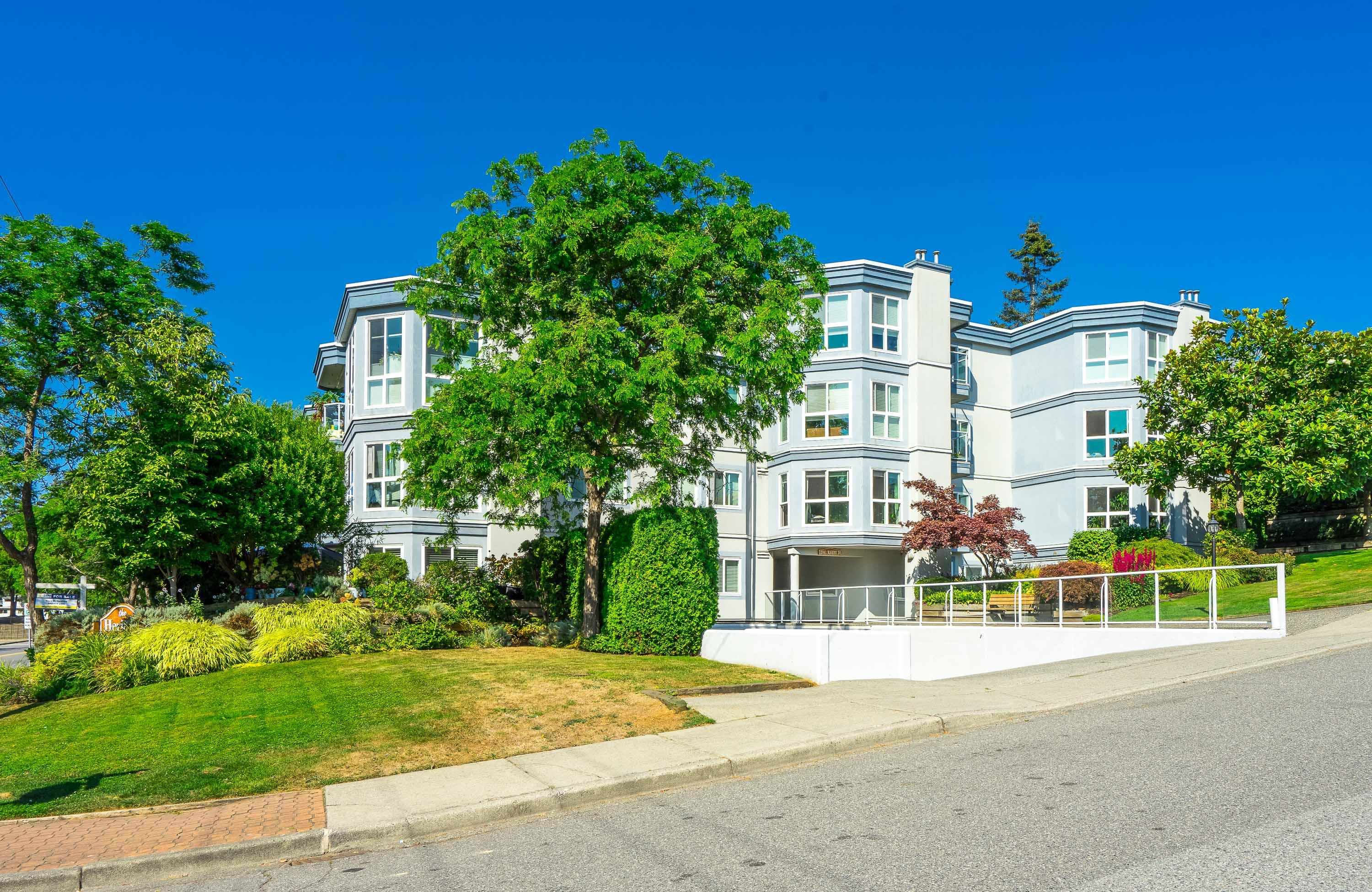 206, 15941 Marine Drive, White Rock, BC, V4B 1E9 R2840716 Pilar