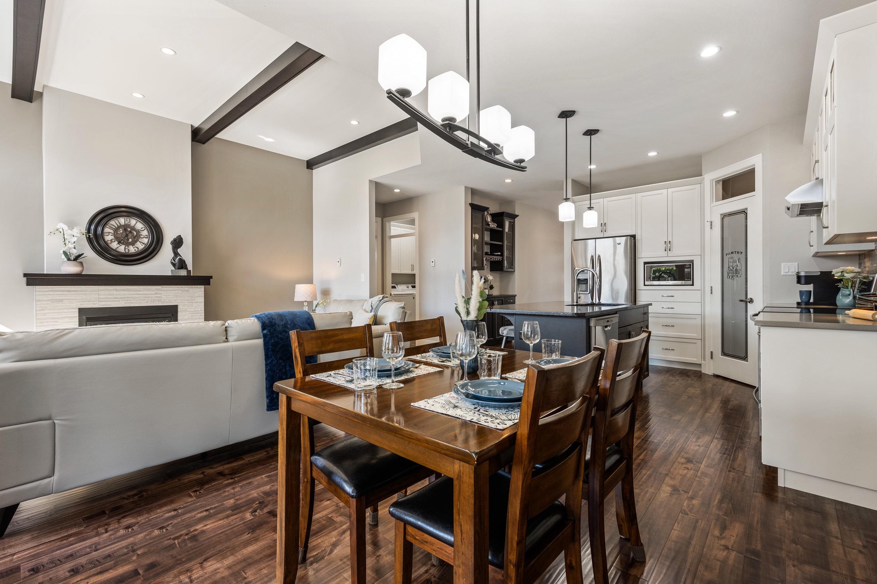 104, 6540 Dogwood Drive, Chilliwack, BC, V2R 0W7 R2861448 Sarah