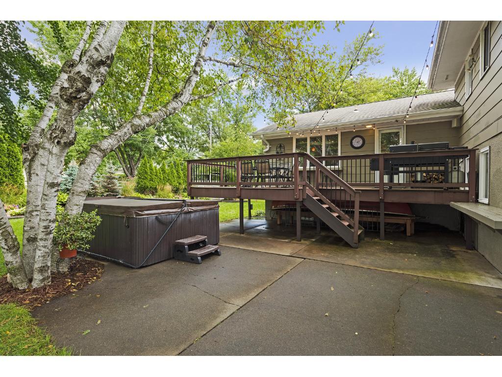 4424 Gilford Drive, Edina, MN, 55435 4900139 The Nancy Walker Team