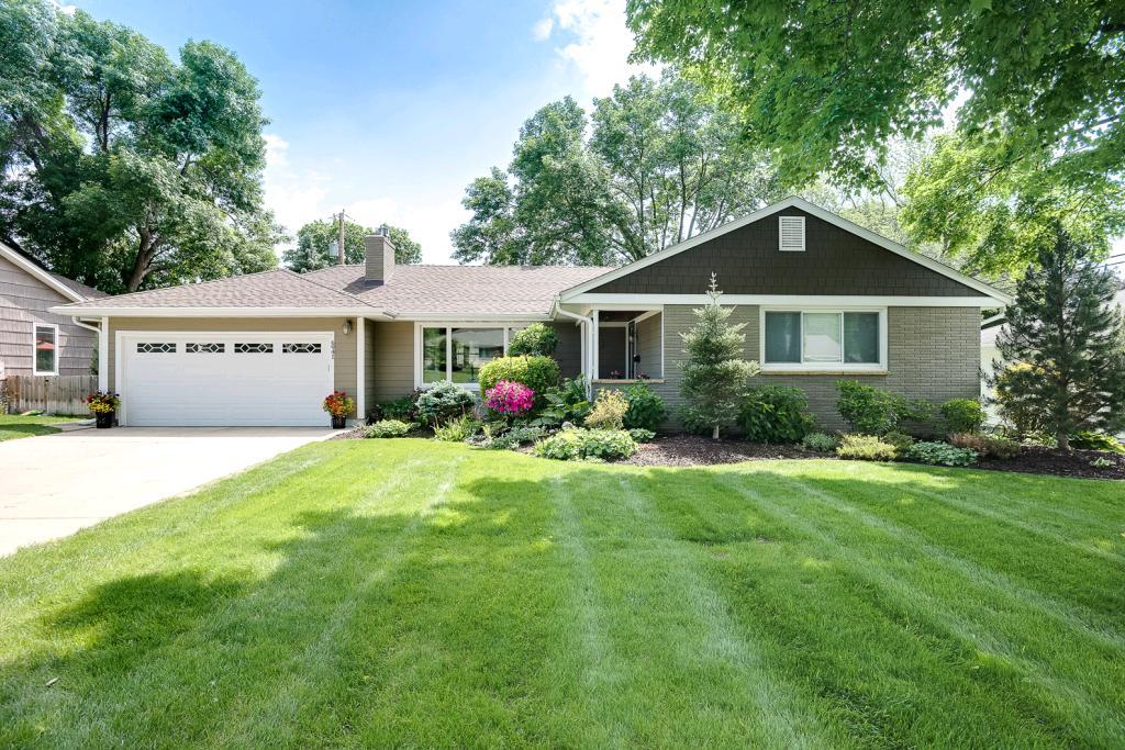 6941 Cornelia Drive, Edina, MN, 55435 4963241 The Nancy Walker Team