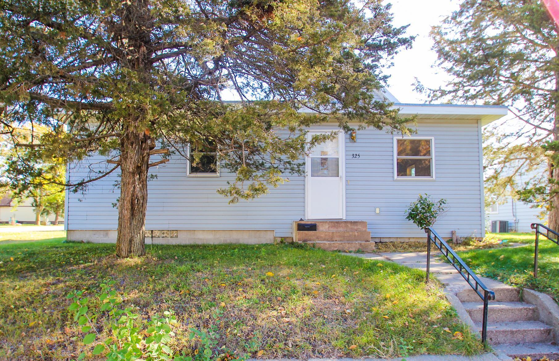 325 Walnut Street S, Sauk Centre, MN, 56378 5673125 Aimee Hegg