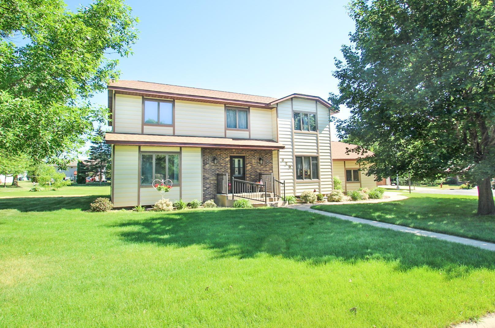 325 6th Street NE, Melrose, MN, 56352 6008896 Aimee Hegg