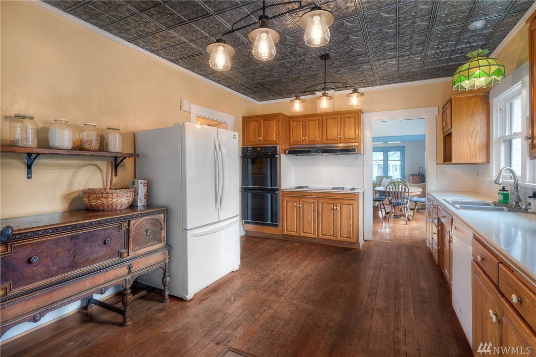 1408 Porter Street, Enumclaw, WA, 98022 1562888 Porterhouse