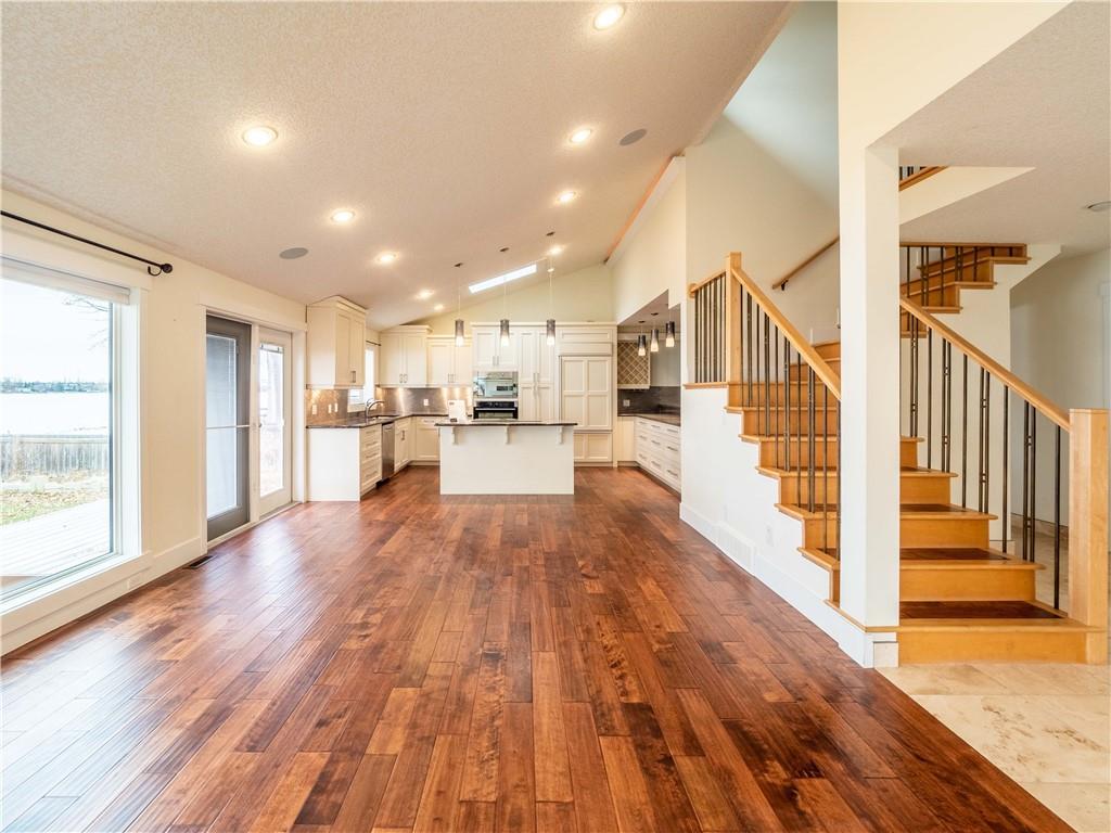 1077 East Chestermere Drive, Chestermere, AB, T1X 1A9 C4274561