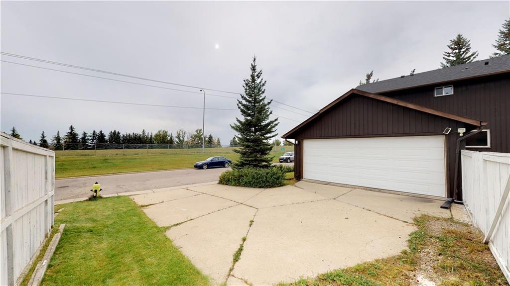 4 Edgehill Rise NW, Calgary, AB, T3A 2V4 C4282173 The Beautiful