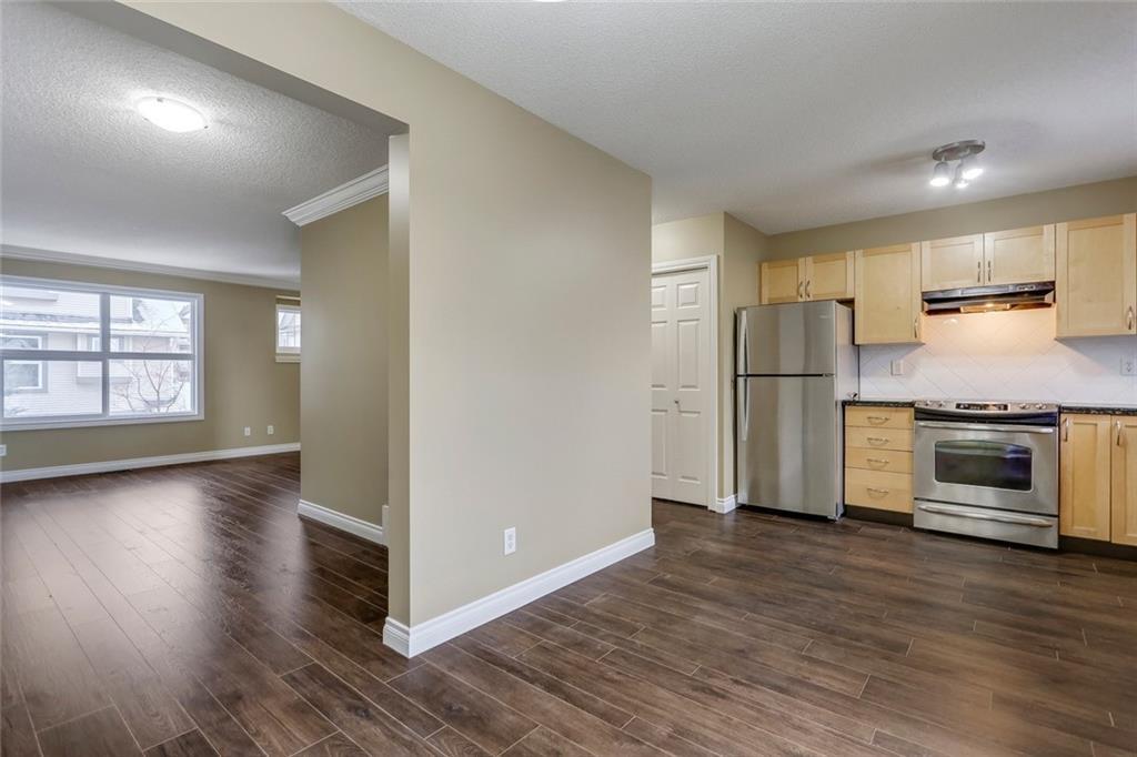 128 Cedarwood Lane SW, Calgary, AB, T2W 6J3 C4282300 Tudor