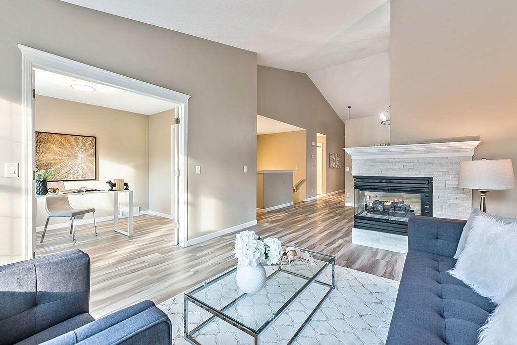 332 Prominence Heights SW, Calgary, AB, T3H 2Z6 C4279862 Anita Lamarche