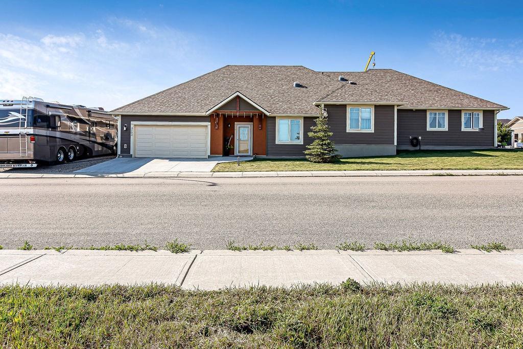 3103 20th Street, Nanton, AB C4275824 Curtis Patton