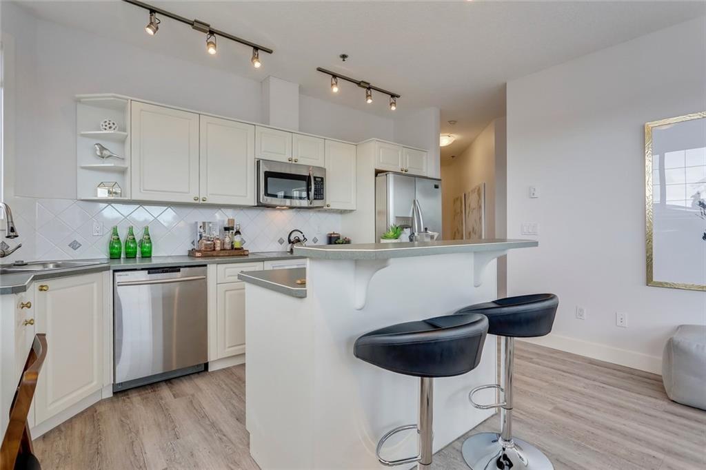 305 3412 Parkdale Boulevard NW, Calgary, AB C4290905 The Beautiful