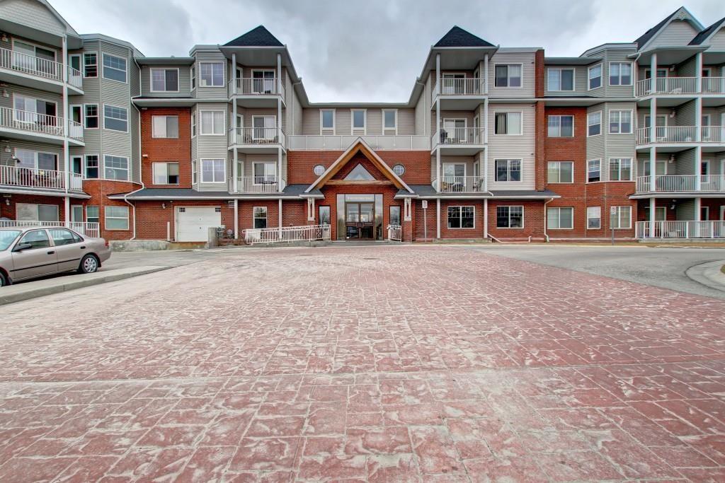311 8 Prestwick Pond Terrace SE, Calgary, AB, T2Z 4P3 • C4290747 • Greg T Squire Real Estate