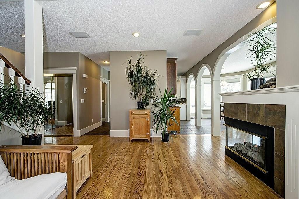 11216 Valley Ridge Drive NW, Calgary, AB, T3B 5L8 C4175809 Gerard Chiasson