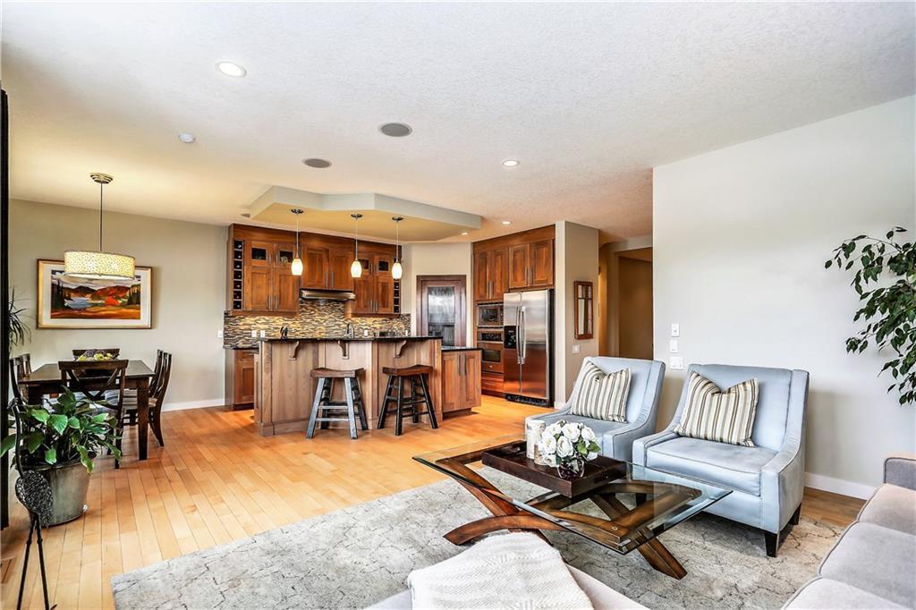 120 West Coach Place SW, Calgary, AB • C4178450 • Margot Langdon