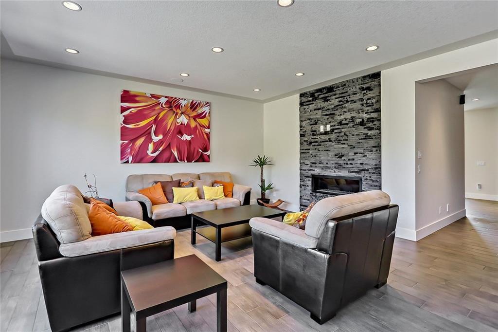 18 Rockcliff Heights NW, Calgary, AB, T3G 0C7 C4181607 Ray Cote