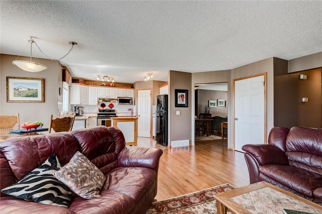 152 Hidden Valley Manor NW, Calgary, AB, t3a 5v6 C4184621 Robyn