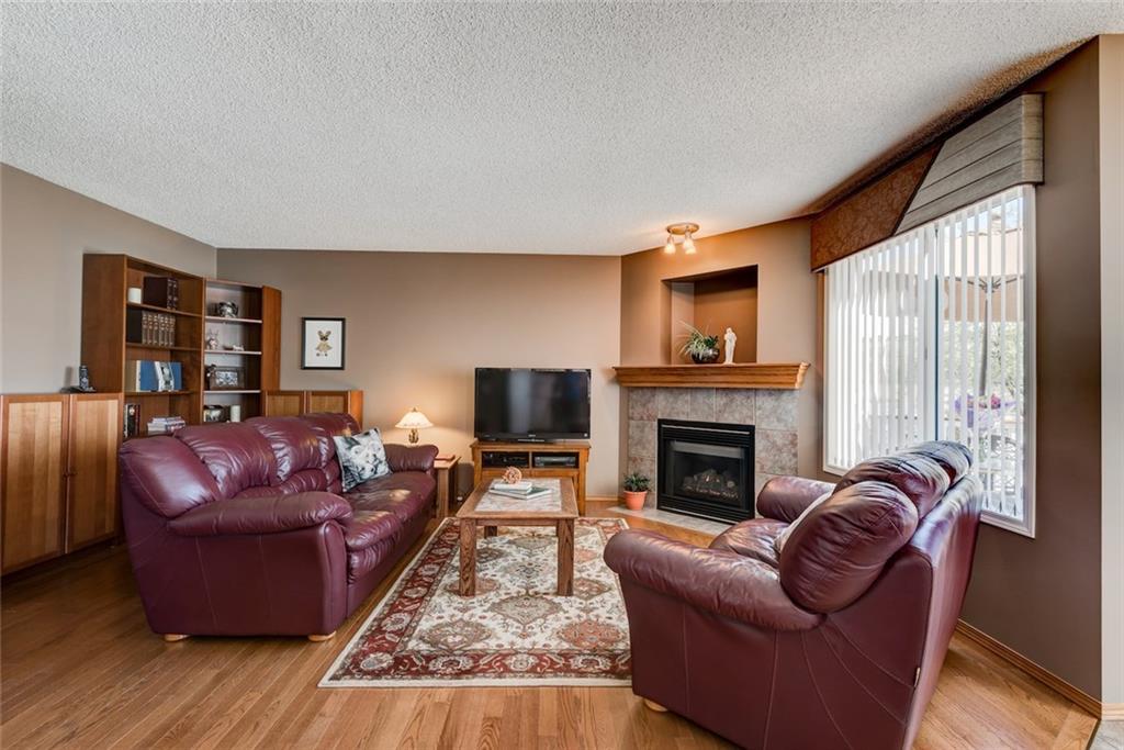 152 Hidden Valley Manor NW, Calgary, AB, t3a 5v6 C4184621 Robyn Moser & Associates Calgary