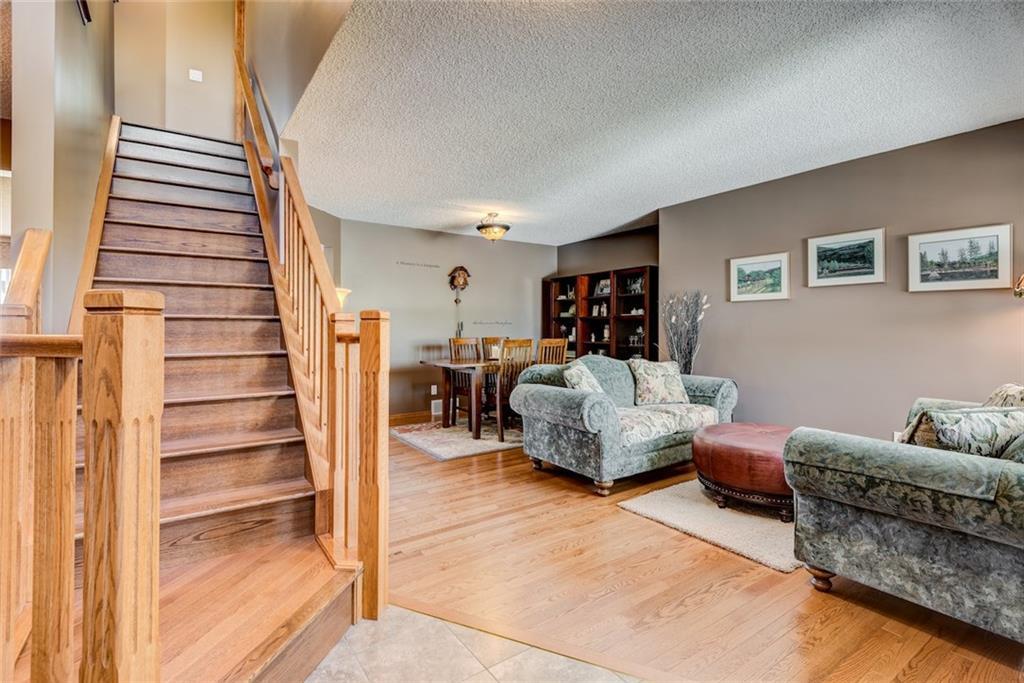 152 Hidden Valley Manor NW, Calgary, AB, t3a 5v6 C4184621 Robyn