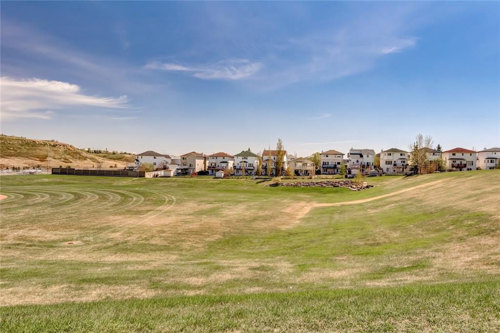 152 Hidden Valley Manor NW, Calgary, AB, t3a 5v6 C4184621 Robyn
