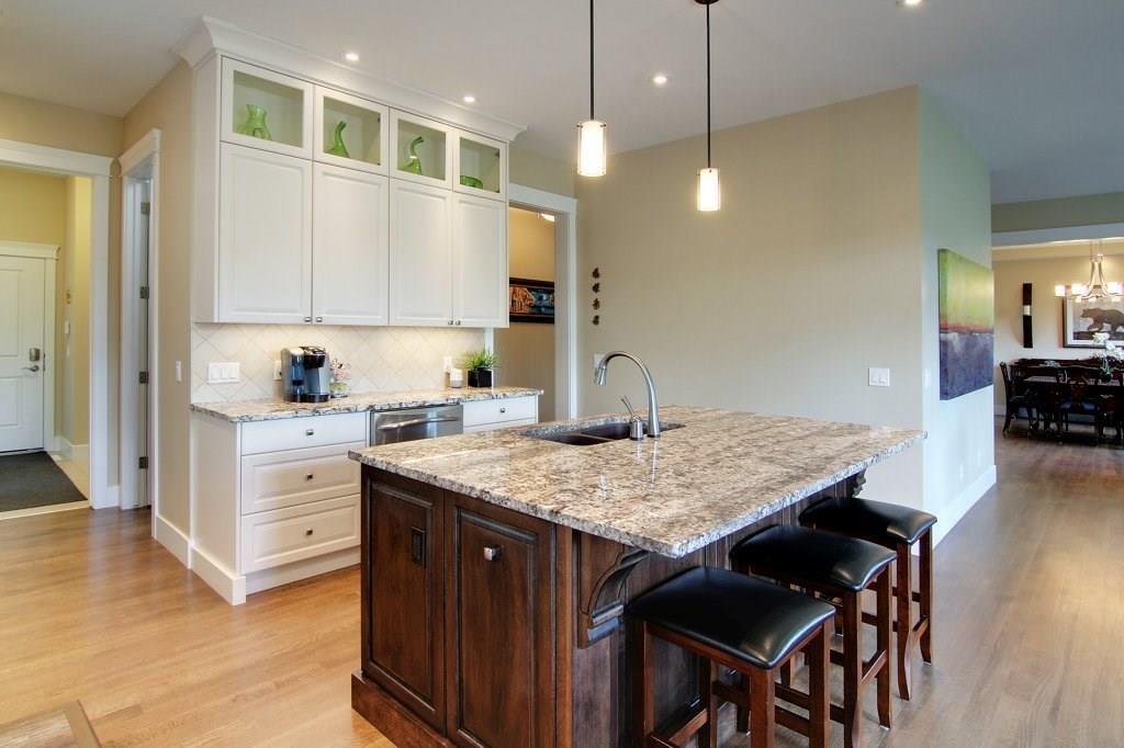 6 Spring Willow Mews SW, Calgary, AB, T3H 0T1 C4186502 Fiona