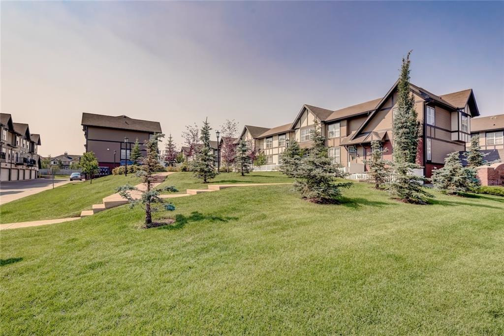 179 New Brighton Villas SE, Calgary, AB, T2Z 0T5 C4198546 Jablonski