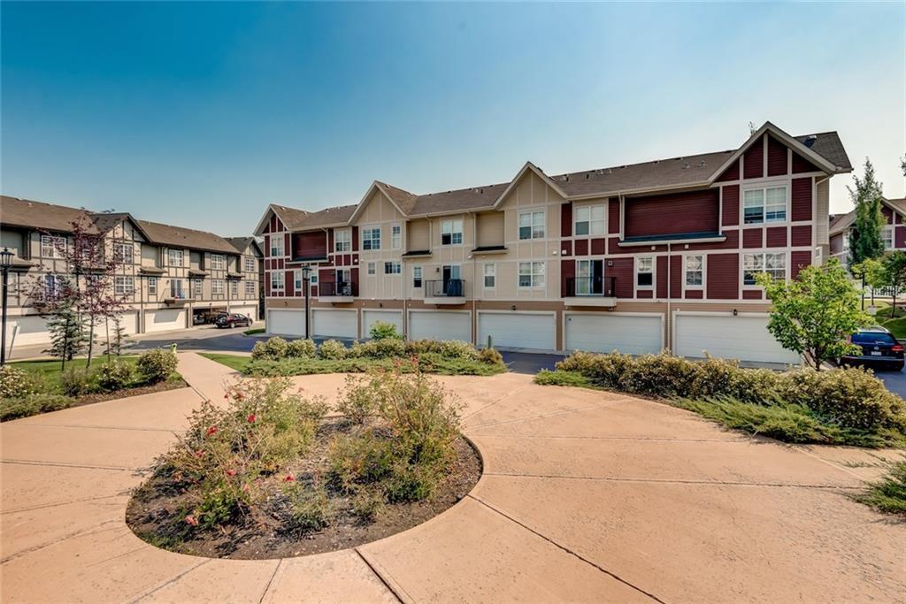 179 New Brighton Villas SE, Calgary, AB, T2Z 0T5 C4198546 Jablonski