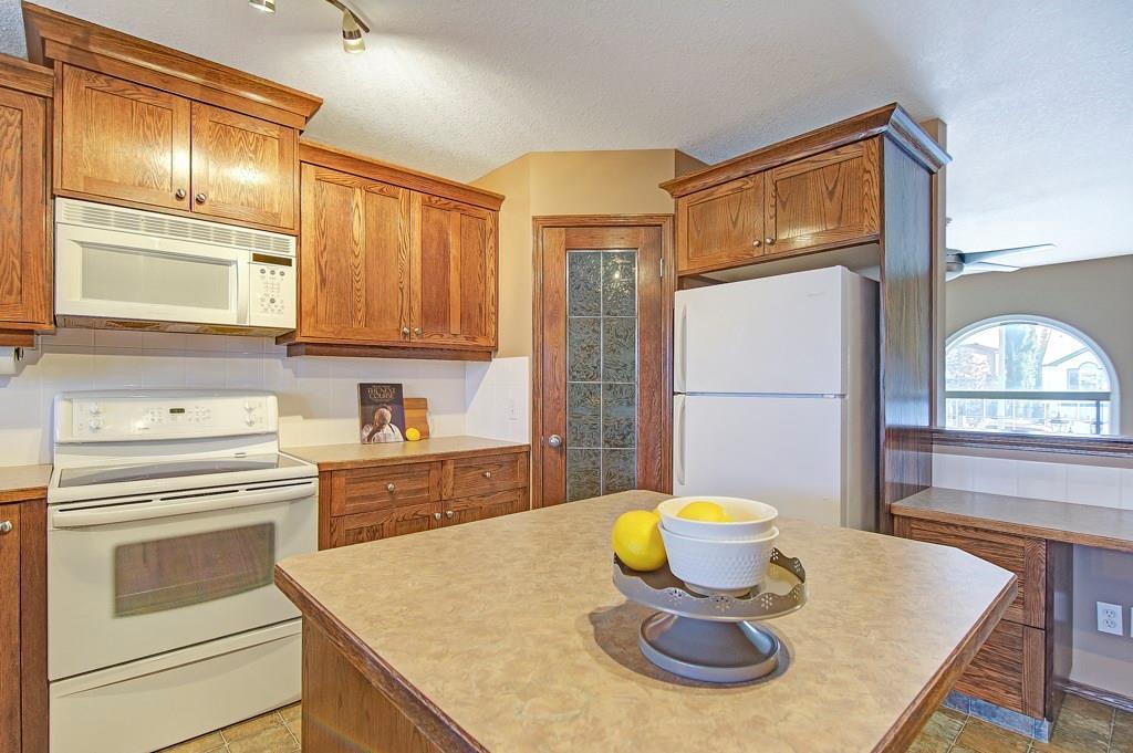 80 Hillview Road, Strathmore, AB, T1P 1T8 C4209525 Homes by Hayley