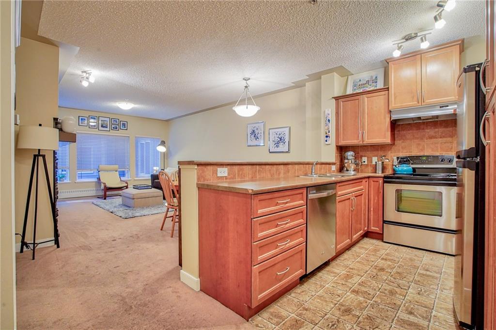 211 30 Discovery Ridge Close SW, Calgary, AB, T3H 5X5 C4212458 Kim