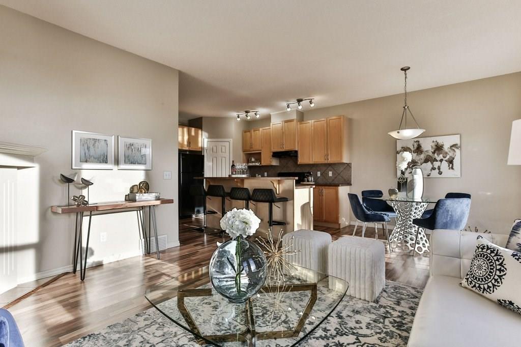 149 Royal Crest View NW, Calgary, AB, T3G 5W4 C4216411 Chris