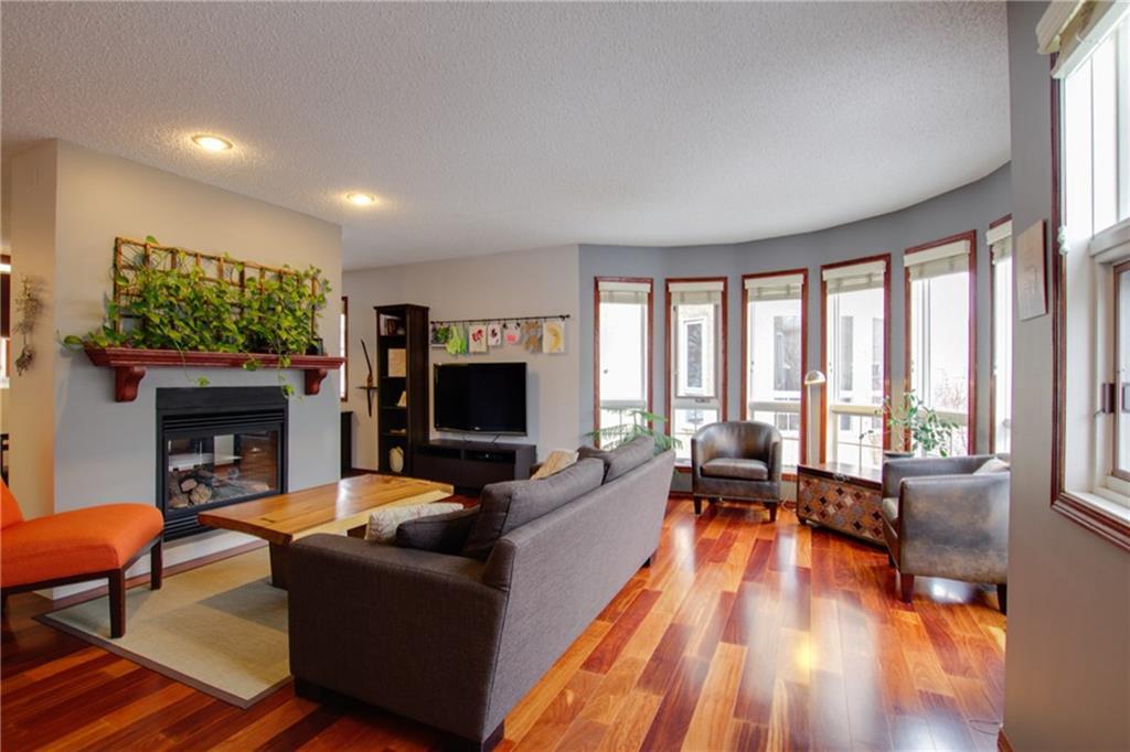 105 1124 14 Avenue SW, Calgary, AB, T3E 2K1 C4219123 Carmen Davison
