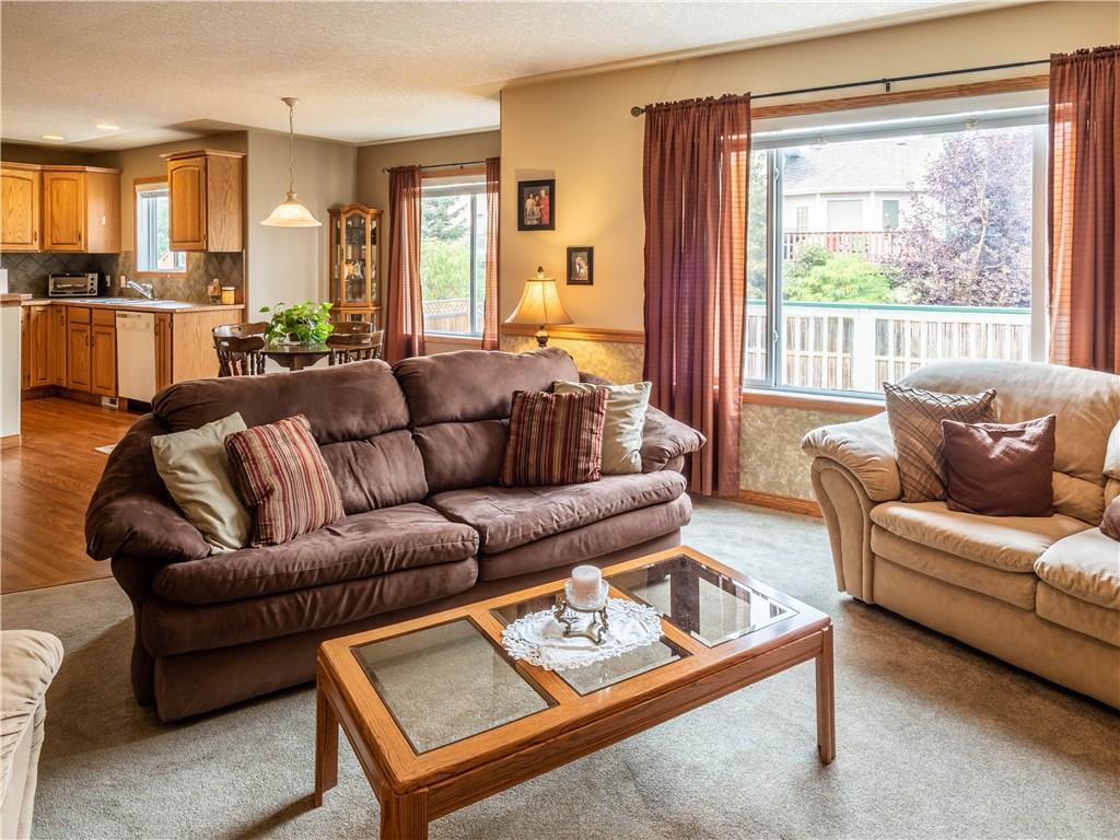 12 Hillview Drive, Strathmore, AB, T1P 1S6 C4223532 Heart & Sold