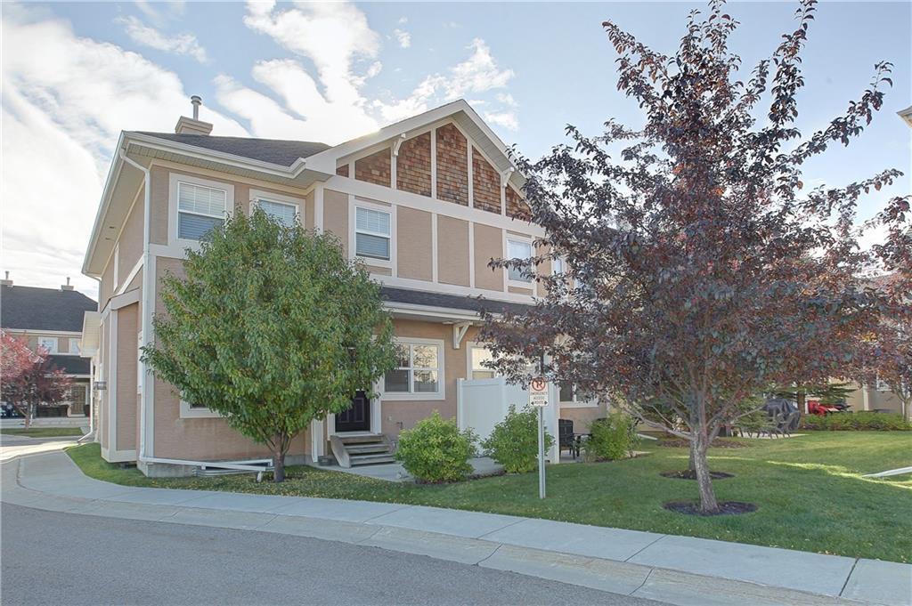 53 Wentworth Common SW, Calgary, AB, T3H 5V3 C4223079 J.T. Hay