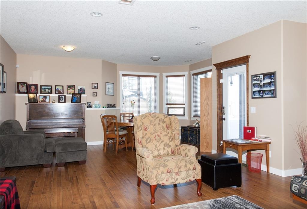 117 Speargrass Circle, Carseland, AB, T0J 0M0 C4223521 Heart & Sold