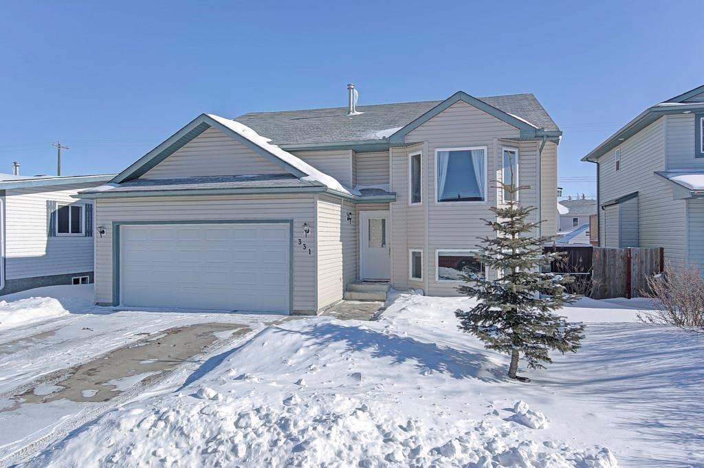 331 Centre Street, Strathmore, AB, T1P 1L1 C4229625 Homes by Hayley