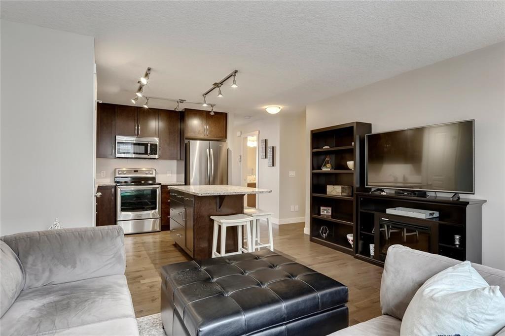 1042 McKenzie Towne Villas SE, Calgary, AB, T2Z 1E4 C4237032 Randy