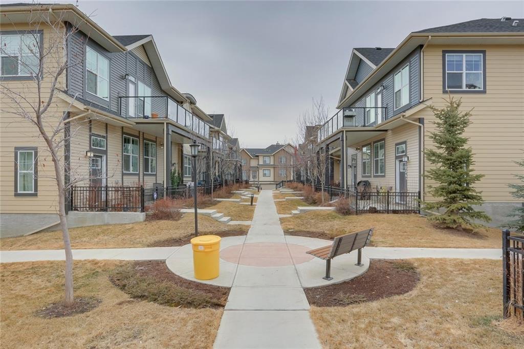 1042 McKenzie Towne Villas SE, Calgary, AB, T2Z 1E4 C4237032 Randy