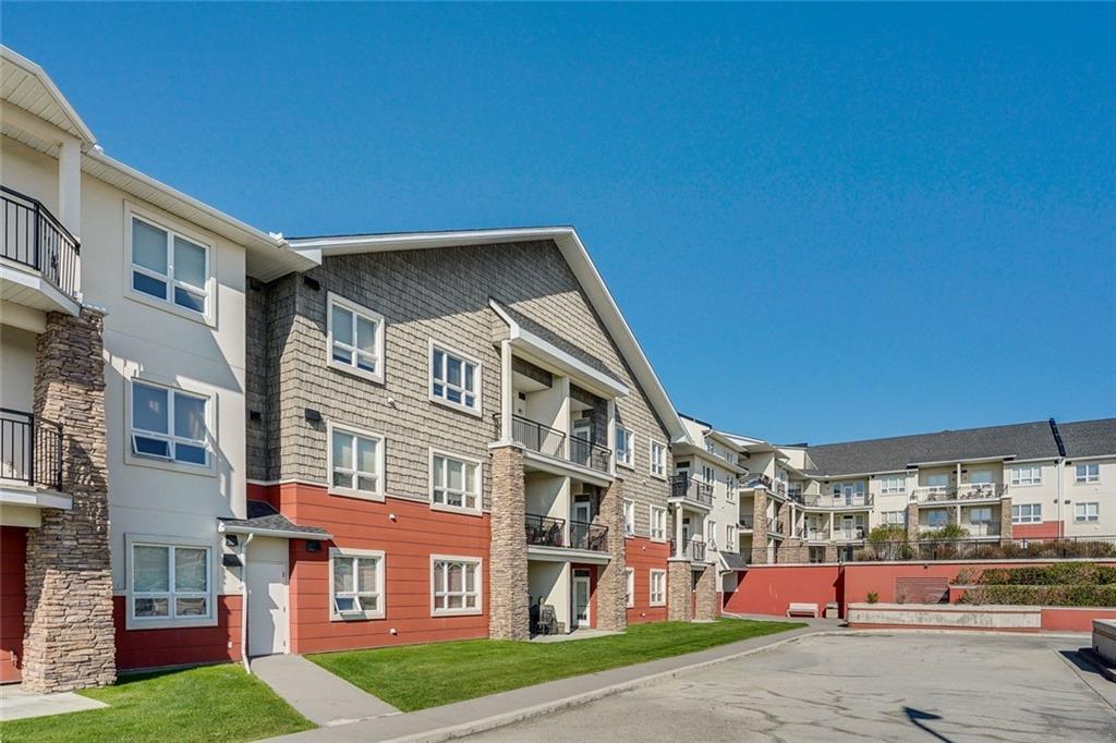 451 26 Val Gardena View SW, Calgary, AB, T3H 5Z5 C4248066 Sam Corea